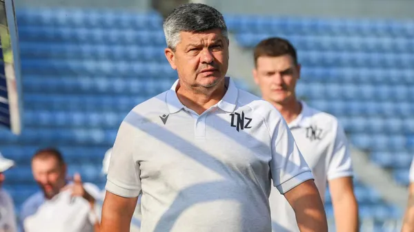 Медалі взимку не роздають: тренер ЛНЗ нагадав, що шампанське пити ще рано