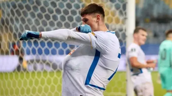 2 миллиона за место на скамейке запасных? Динамо назвало космическую цену за скандального форварда