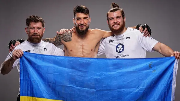 Заткніться про "війну": Амосов задушив американця і прочитав лекцію всьому UFC