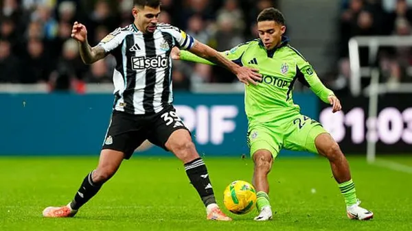 Серцевий напад на 92-й хвилині: юний герой витягує Ньюкасл у півфінал Кубка ліги