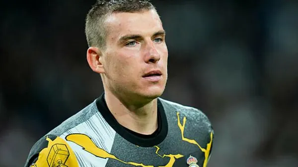 Лунін, обличчя форварда і сліпий арбітр: як українцю пробачили очевидний пенальті