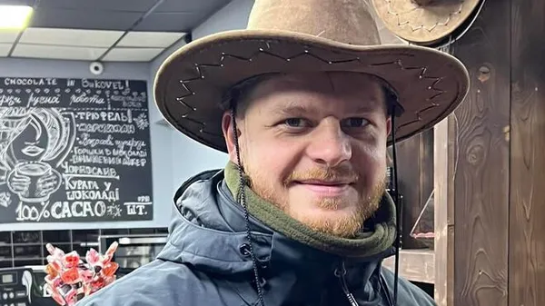 Любить маму, папу и "Динамо": история "Железного человека", который мог не воевать, но не мог иначе