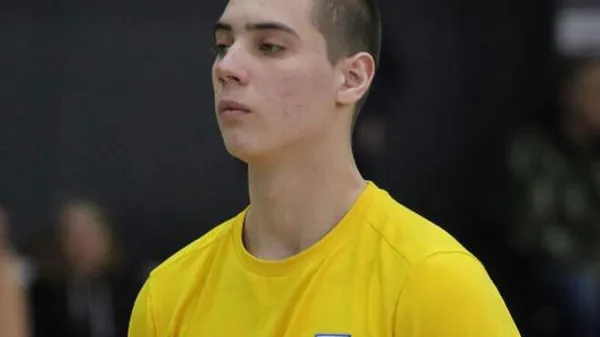 Півтора року додому: Україна поховала 19-річного чемпіона, тіло якого не могли забрати з поля бою