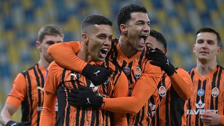 Бразильский карнавал по вызову: как "Шахтер" устроил танцы на костях "Эпицентра"