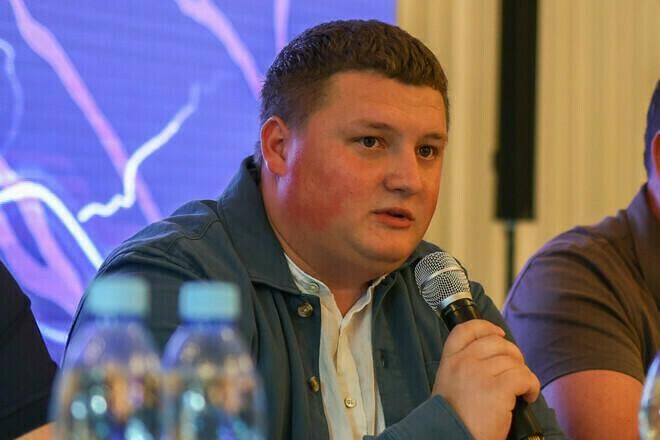 Ганьба в Ченстохові: польський "Ракув" влаштував українським дітям "теплий прийом" з проросійськими гаслами та бійкою