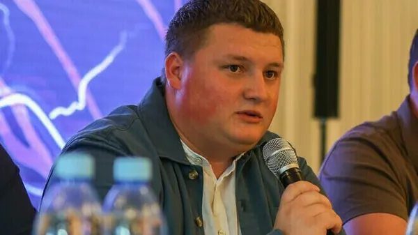 Ганьба в Ченстохові: польський "Ракув" влаштував українським дітям "теплий прийом" з проросійськими гаслами та бійкою