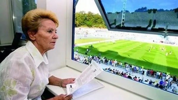 Стадіон "Динамо" осиротів. Не стало Олени Гуц – голосу, що 60 років був душею київських трибун