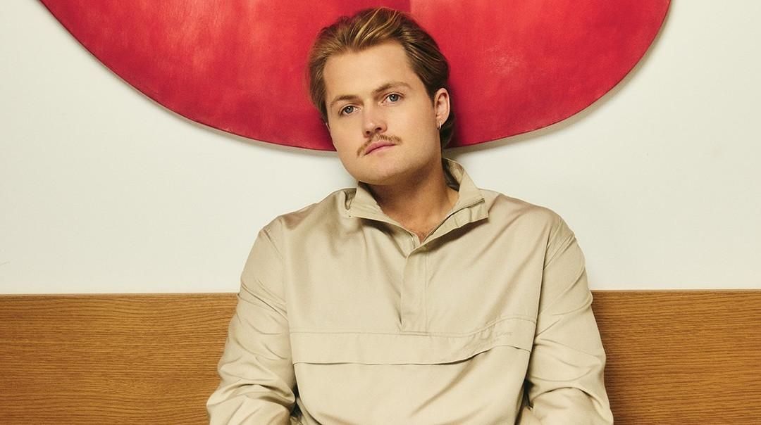 5000 долларов за средний палец: как звезда НХЛ выразил "любовь" к своей команде