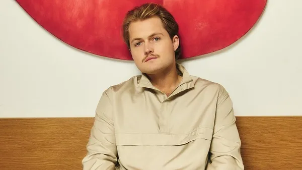 5000 долларов за средний палец: как звезда НХЛ выразил "любовь" к своей команде