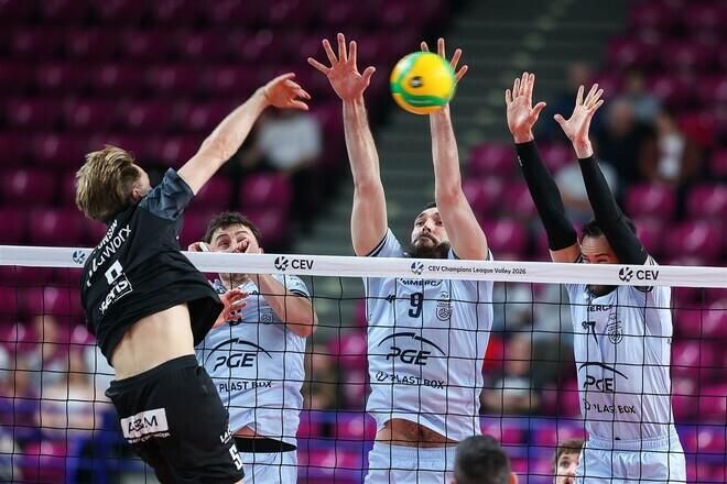 Битва за польскую корону: Семенюк и его "Варшава" идут на штурм лидерства