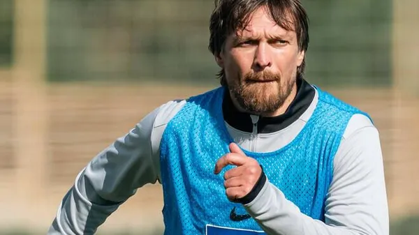 Вино з горла або хук правою: Усик знайшов ідеальну мотивацію для Полісся