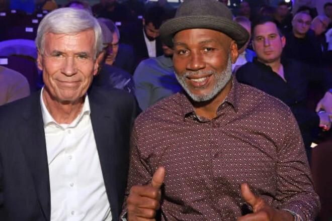 Когда кулаки бессильны: Леннокс Льюис обратился к Джошуа после трагедии, всколыхнувшей мир бокса