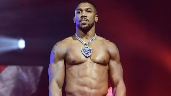 Боль, которую не нокаутируешь: Энтони Джошуа впервые заговорил после трагической гибели друзей