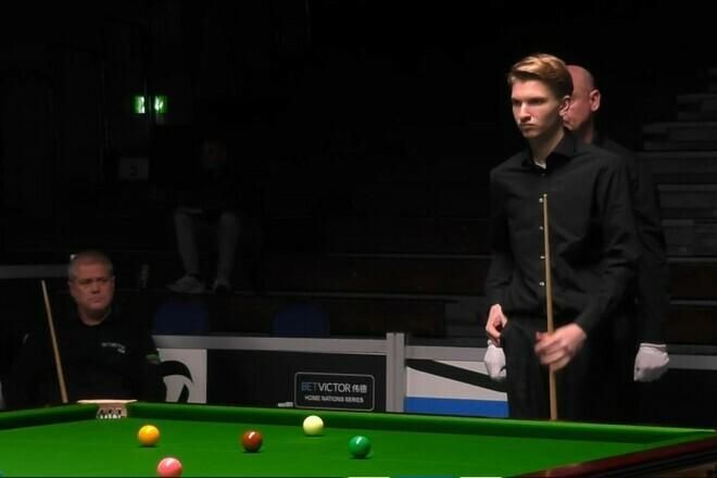 Битва поколінь біля снукерного столу: 20-річний українець проти ветерана з трьома максимум-брейками