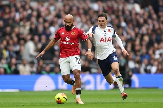 Битва крихких амбіцій: 'Манчестер Юнайтед' та 'Тоттенгем' з'ясують, хто сьогодні розчарує менше