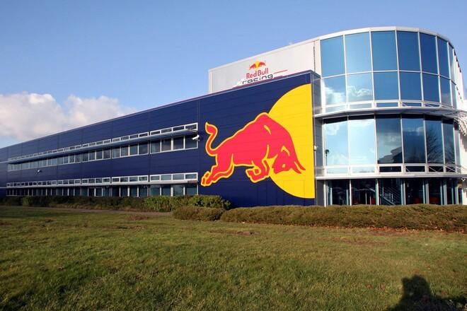 Red Bull сиплеться? Чемпіони F1 влаштували масове "звільнення за власним бажанням"