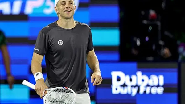 Сенсація в Дубаї: поранений голландець вибив росіянина і кинув виклик Медведєву