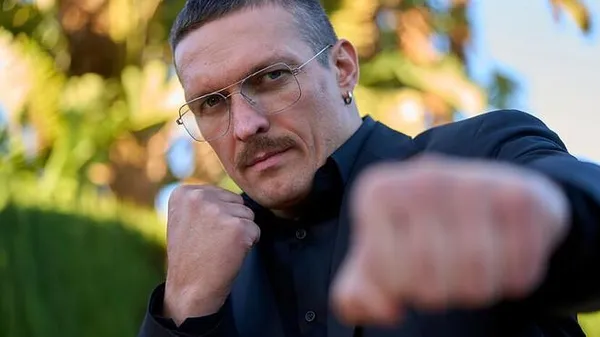 Піраміди, гроші і кікбоксер: Усик анонсував найдивніший бій у своїй кар'єрі