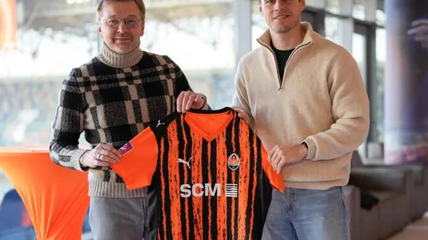 Не медаль, а повага: як 'Шахтар' зустрів героя, якого покарали за пам'ять про загиблих