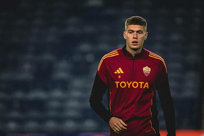 Лазарет мрії: "Рома" таємно "травмувала" Довбика та зірок з усієї Європи перед битвою з "Юве"