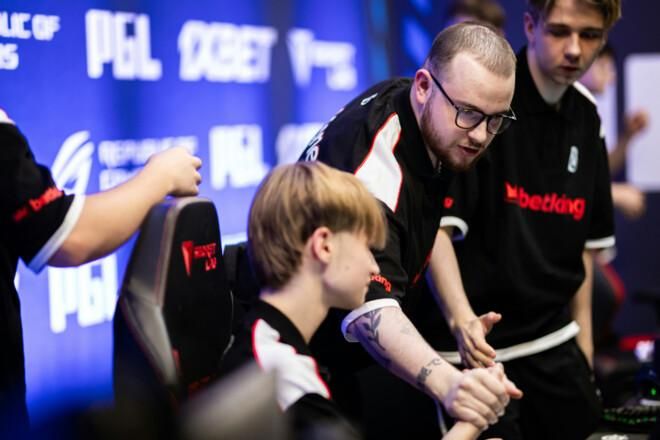 Героїчний провал: українці з B8 влаштували данським зіркам холодний душ на PGL