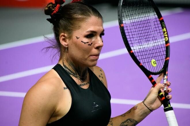 Теніс на криваві гроші: українка Олійникова відмовилася тиснути руку угорці, що розважала росіян