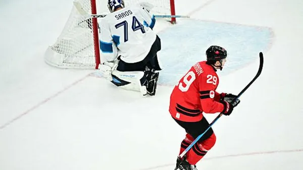 Хокейні боги обрали Канаду: "Кленові" виривають фінал Олімпіади за 36 секунд до сирени