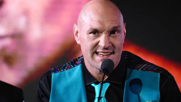 Ф'юрі вийшов з чергової пенсії: пообіцяв зробити з росіянина "дошку м'ясника" і назвав раунд нокауту