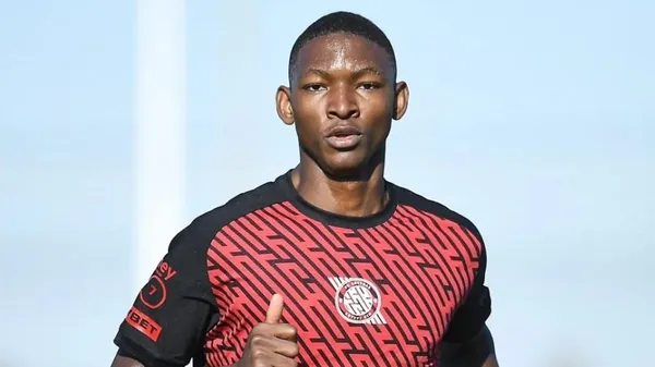 Холодний душ для «Кривбасу»: лідер команди відмовився від нового контракту, натякаючи на вихід