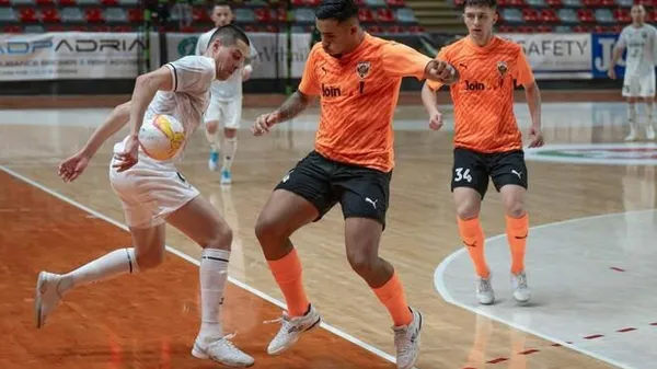 Лідер на колінах: Kyiv Futsal влаштував побиття ХІТа у столичному дербі та запалив інтригу в чемпіонаті