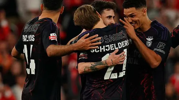 Нудьга для Трубіна, свято для "Бенфіки": український кіпер знову залишився без роботи