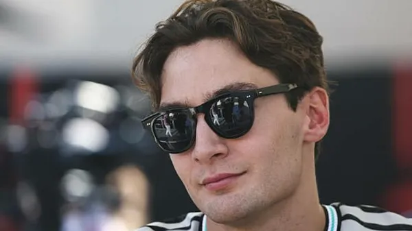 Чемпіон ниє, Расселл тролить: "Не подобається? Можеш їхати на Нордшляйфе"