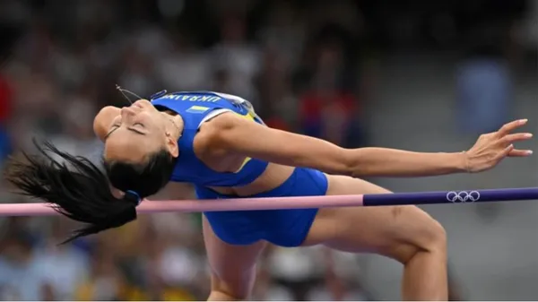 Материнська бронза: Геращенко тріумфально повертається на п'єдестал після декрету