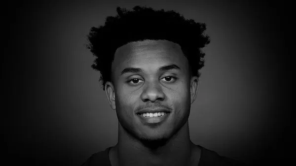 Від зірки коледжу до трагедії в гаражі: НФЛ у жалобі через смерть 25-річного таланта