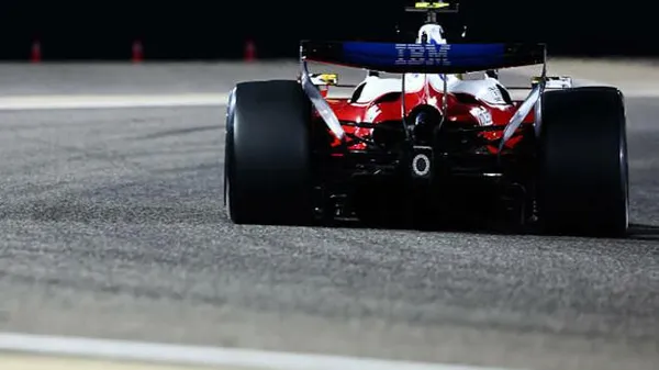 «Феррарі» грає м'язами: Скудерія везе до Бахрейну оновленого «монстра» для Хемілтона