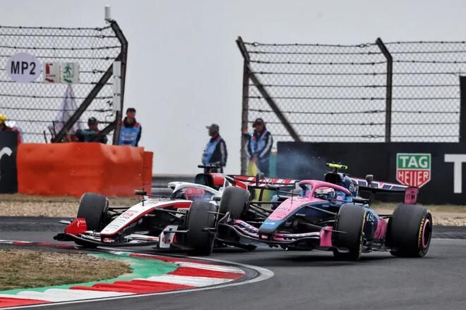 Один обгін, десять секунд штрафу і тисяча погроз: дикий світ фанатів Формули-1