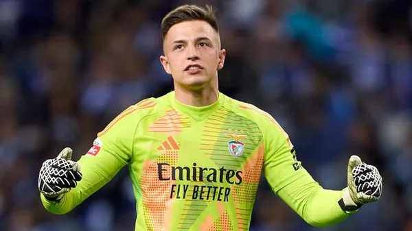 Коли воротар – найкращий бомбардир: Трубін вчить забивати "володарів" Золотого м'яча