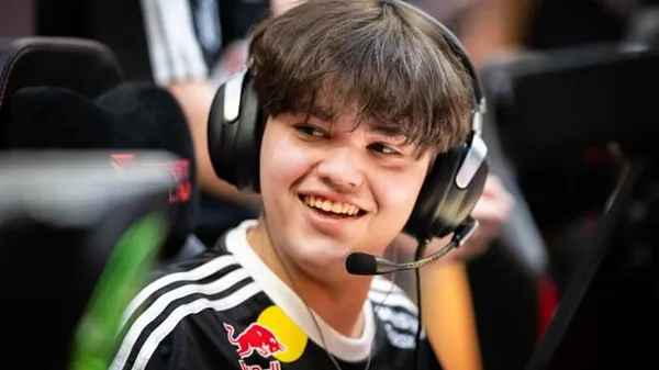 «Іноді там справжній хаос»: гравець FUT про те, як молода банда штурмує топ-сцену з криками та шаленою стрільбою