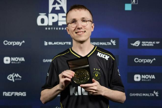 Палацовий переворот у Vitality: ZywOo дивиться, як MVP забирає інший