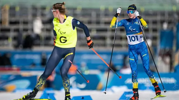 Паралімпіада з присмаком цинізму: українка бореться на трасі, поки "нейтральна" росіянка забирає золото