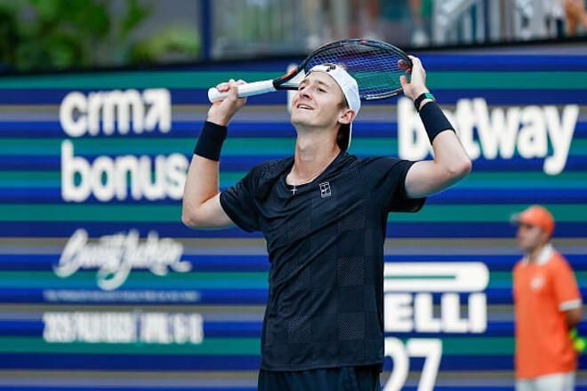 Семейная традиция: раз в 29 лет побеждать первую ракетку мира Корда-младший принял эстафету