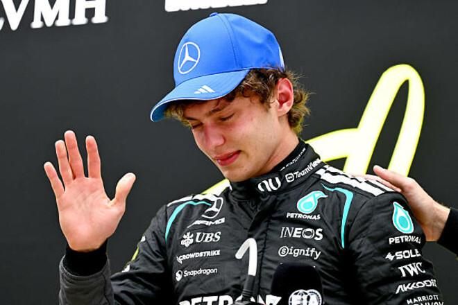 Сльози на фініші: 19-річний вундеркінд розридався, увірвавшись в історію Формули-1