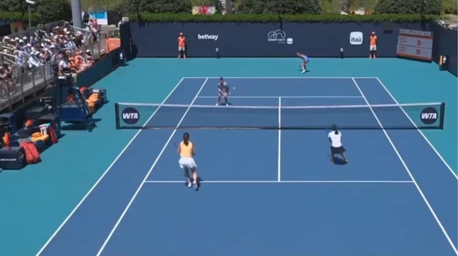 Дружній вогонь у Маямі: як отримати в вухо від партнерки і виграти матч