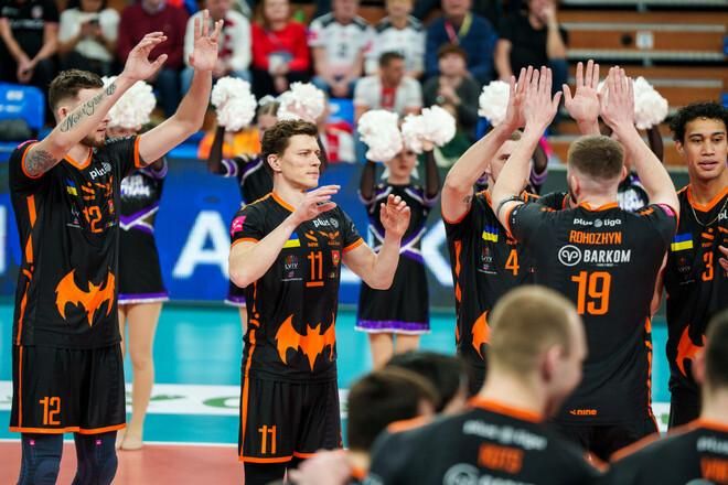 Український парадокс у Польщі: золото майже в кишені, а "Кажани" знову програли