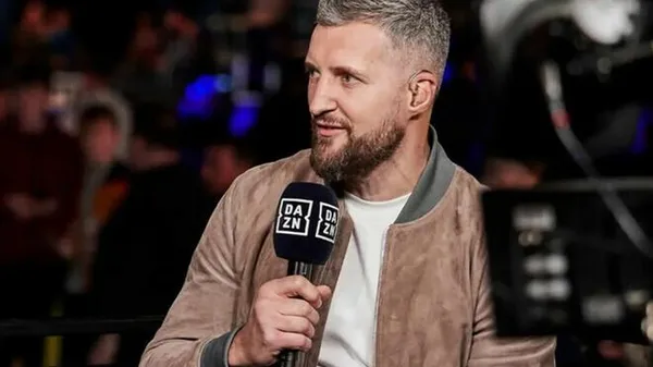 «Паршиво для боксу»: Легендарний Фроч нещадно розкритикував цирк, який влаштовують для Усика