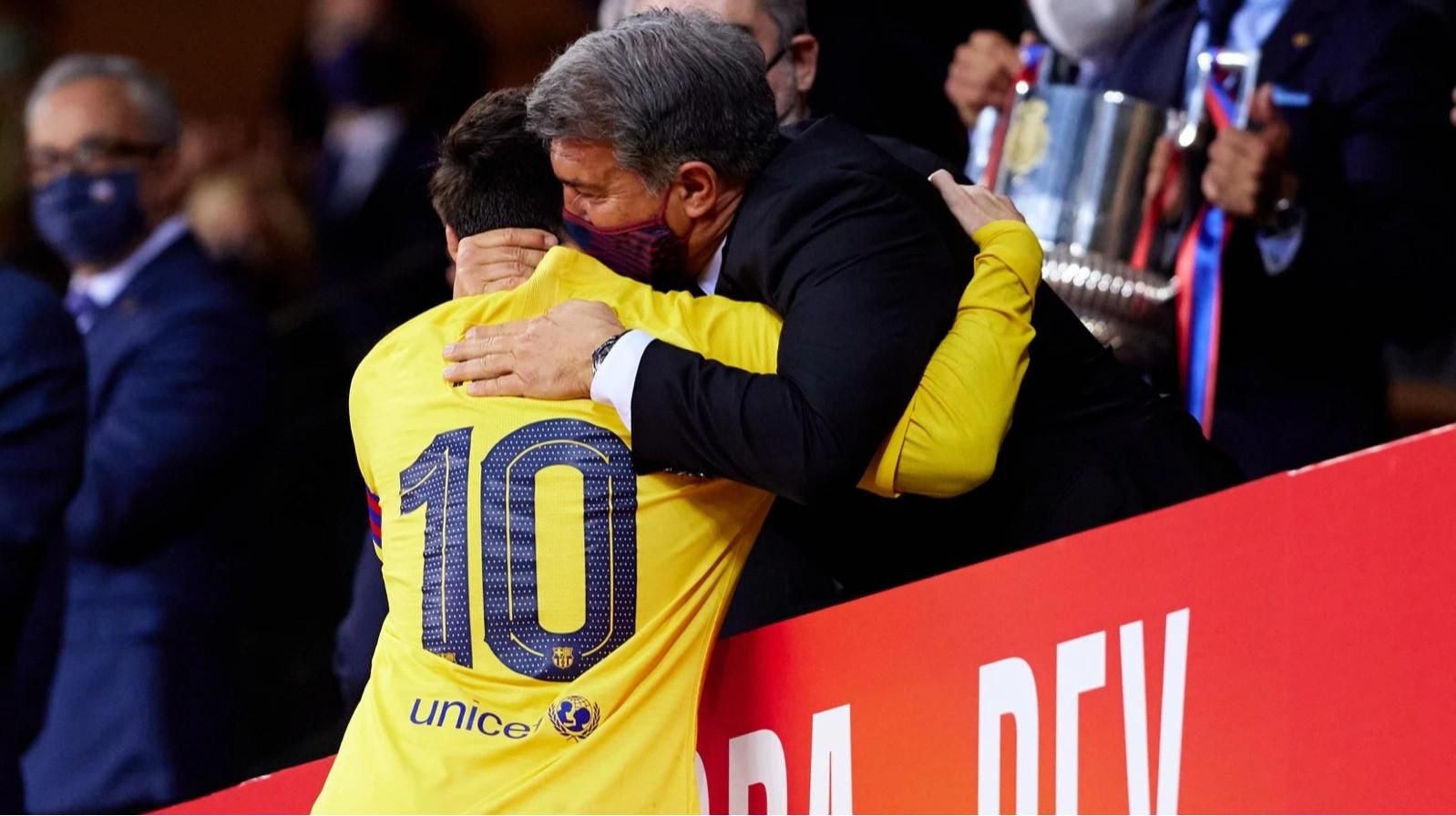 Лапорта знову кличе Мессі додому. Чи не він сам показав йому на двері?