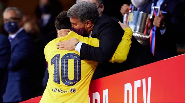 Лапорта знову кличе Мессі додому. Чи не він сам показав йому на двері?