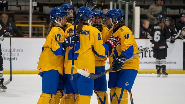 Текіла на льоду не допомогла: Українки стартували на ЧС з хокею з перемоги над Мексикою