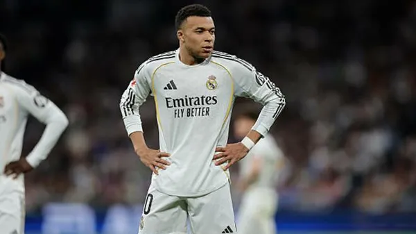 Королівський конфуз: лікарі 'Реала' не змогли відрізнити праве коліно Мбаппе від лівого