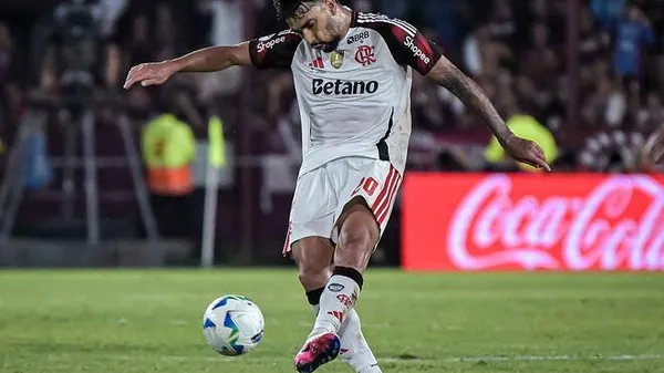 Самба на мільйони: Бразилія влаштувала трансферне божевілля, поки Європа скромно рахувала євро